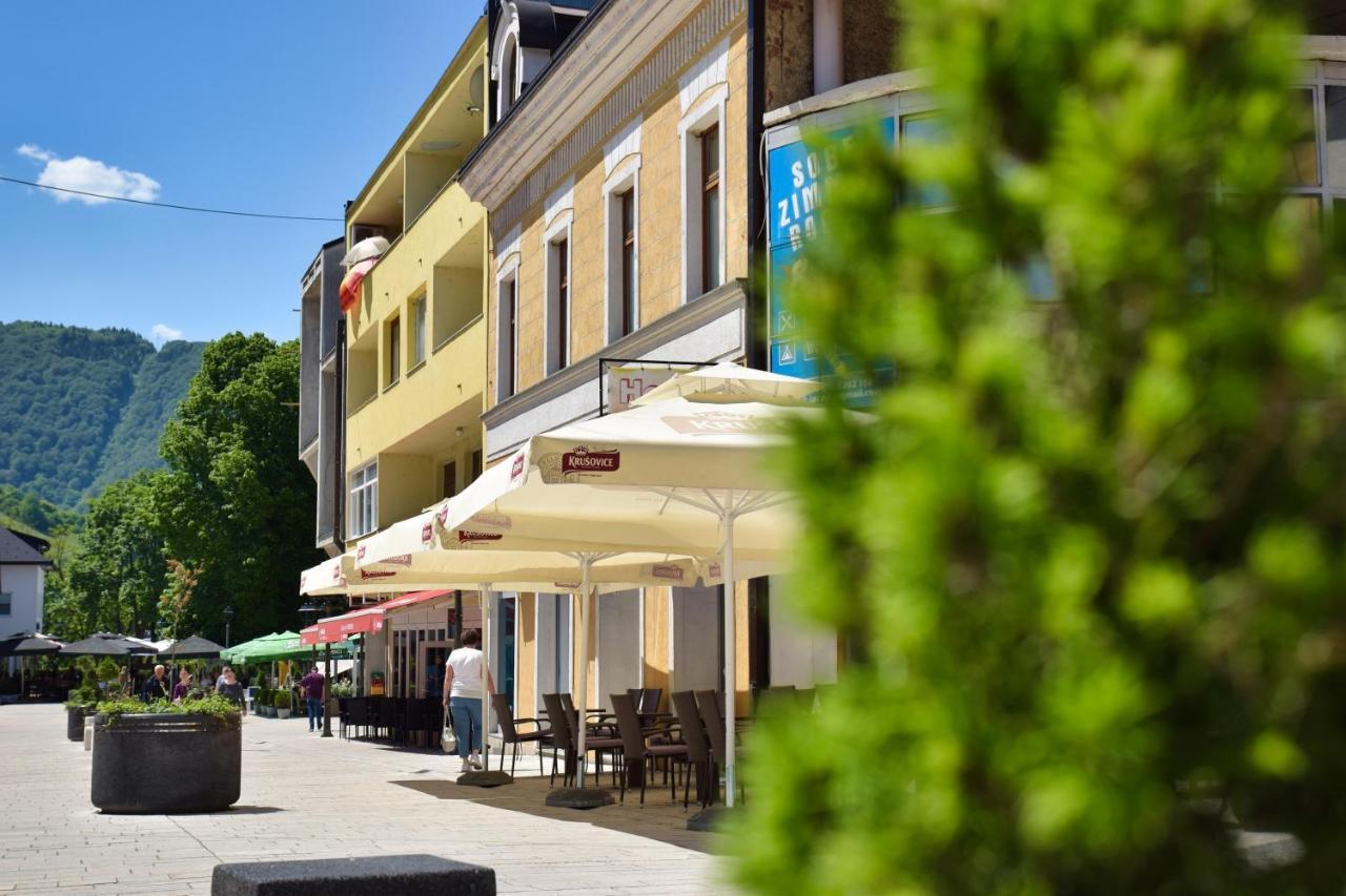 Apartman Vinkov'S Center Яйце Екстер'єр фото