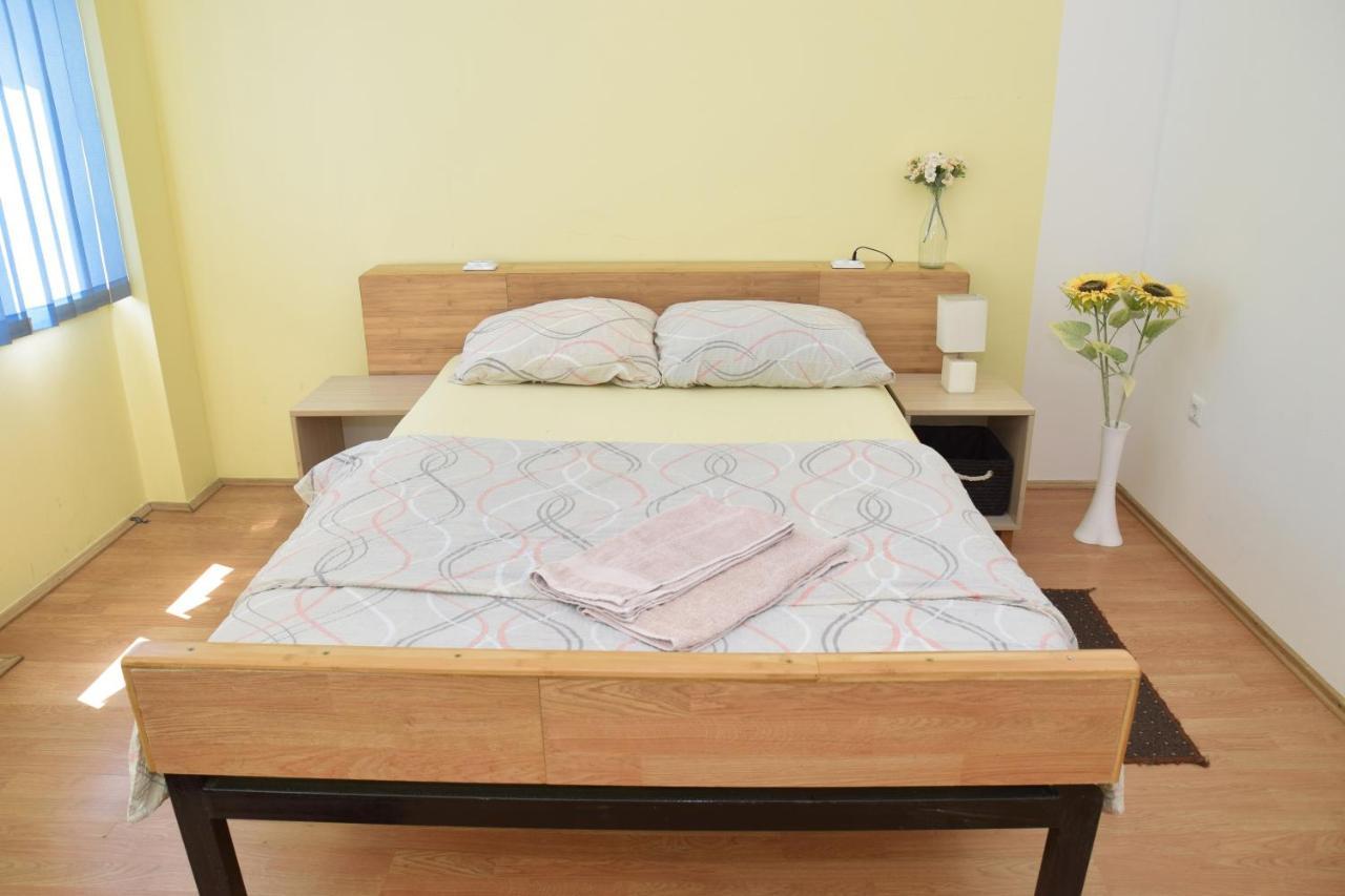 Apartman Vinkov'S Center Яйце Екстер'єр фото